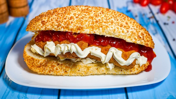 Sandwich MIC cu cascaval